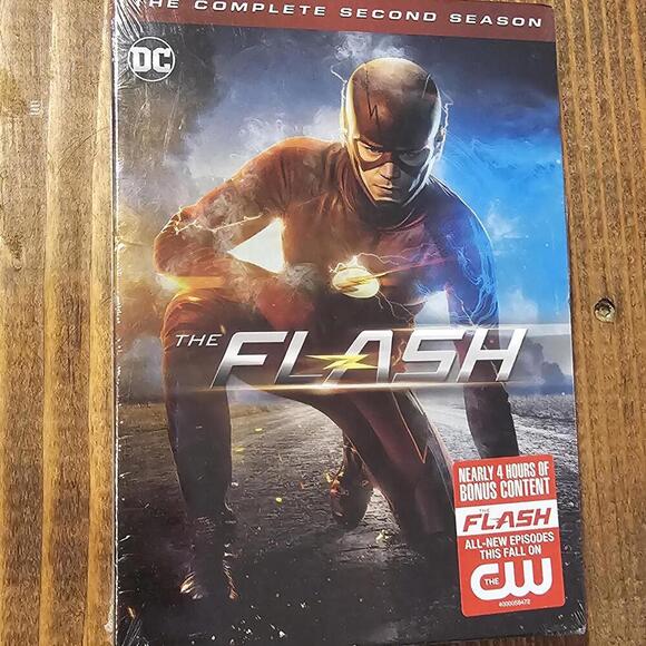 The Flash: The Complete Second Season DVD - Picture 1 of 2